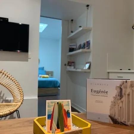 Quartier Des Halles Et 2min Grande Plage - T2 En Souplex Appartement *